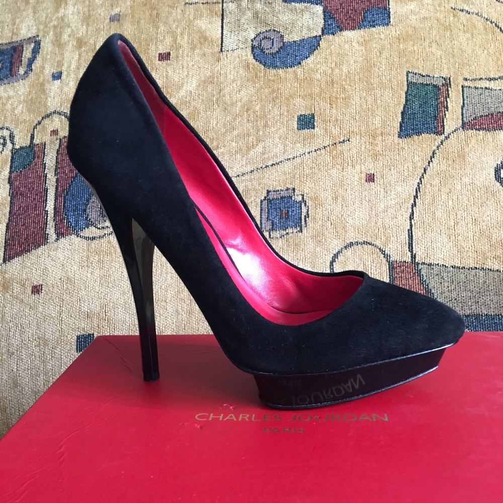 Charles Jordan Andes Black Stilettos - SZ 7